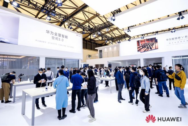 2023年AWE华为展区盛况：全场景智慧体验与全屋智能技术引领未来