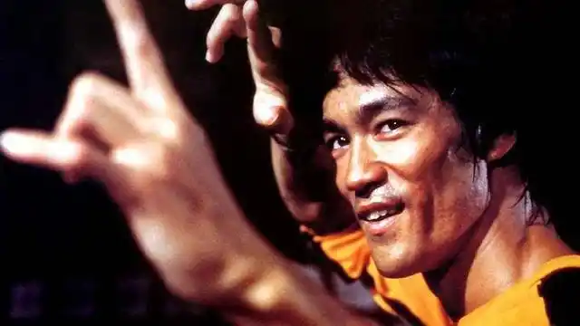成龙在中国电影地位_成龙在电影界的地位_成龙在华语电影历史中的地位
