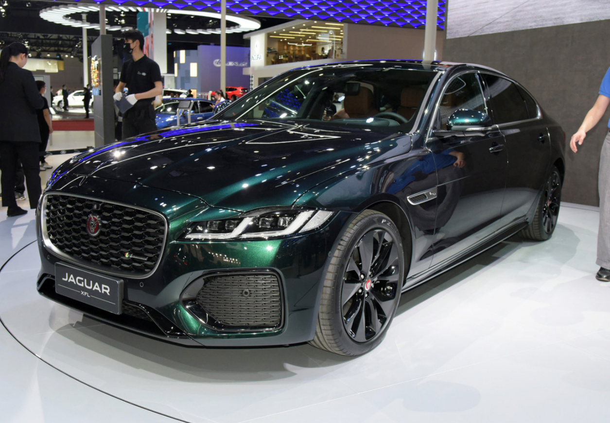 为什么全新BMW 5系是中大型豪华轿车的安全典范?_典范2021款自动进取型_为什么全新BMW 5系是中大型豪华轿车的安全典范?
