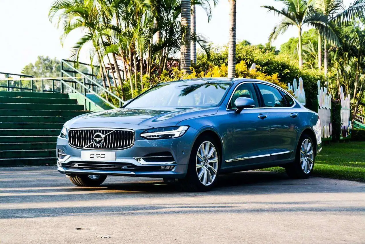 典范2021款自动进取型_为什么全新BMW 5系是中大型豪华轿车的安全典范?_为什么全新BMW 5系是中大型豪华轿车的安全典范?