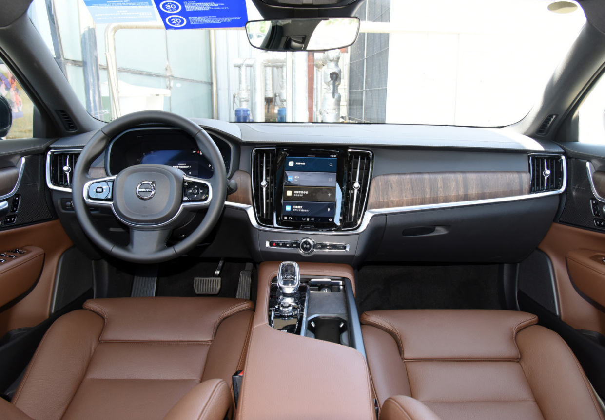 为什么全新BMW 5系是中大型豪华轿车的安全典范?_为什么全新BMW 5系是中大型豪华轿车的安全典范?_典范2021款自动进取型