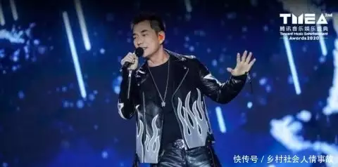 音乐节薛之谦唱几首歌_薛之谦音乐节唱的什么歌_薛之谦受邀参加国际音乐盛典,展现华语音乐的魅力